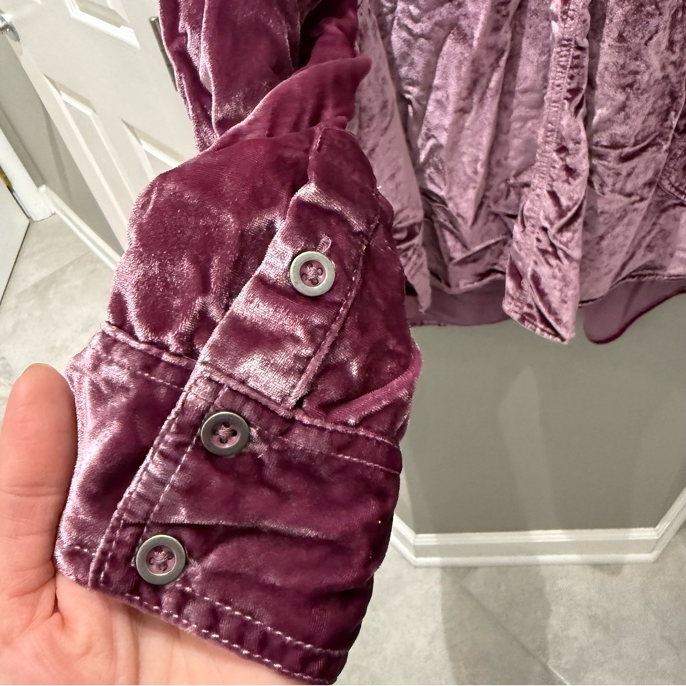 We the Free Free People Peyton Velvet Pullover Purple Long Sleeve Top-Lg - Picture 2 of 7